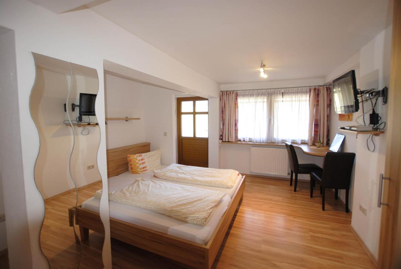 Hotel Gasthof Seeblick Zeutschach Extérieur photo