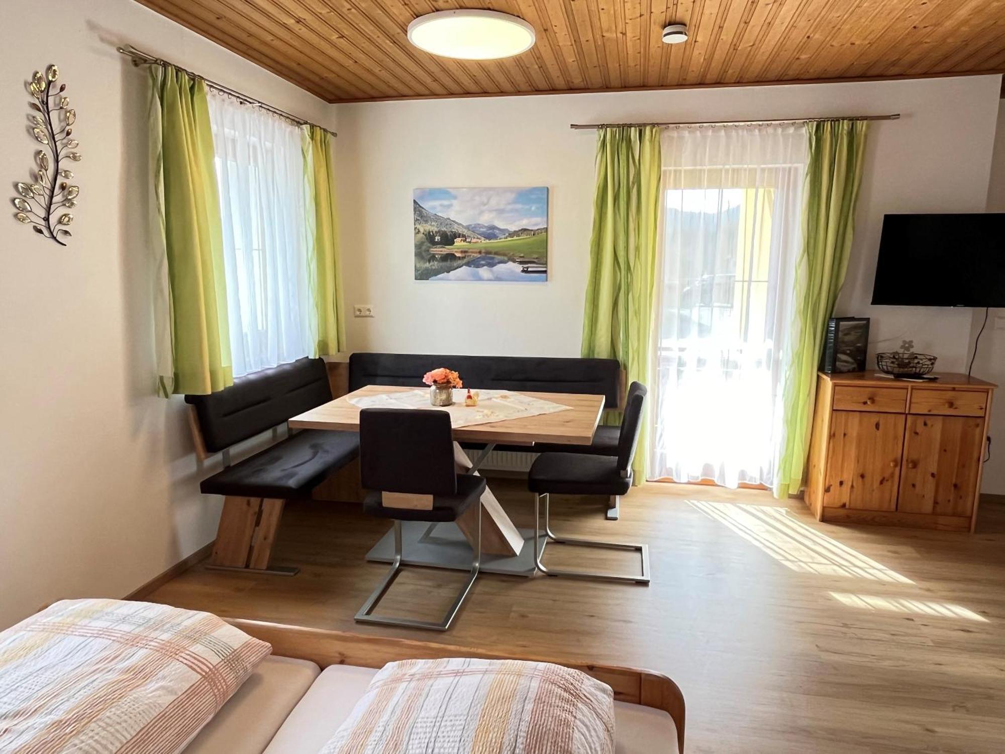 Hotel Gasthof Seeblick Zeutschach Extérieur photo